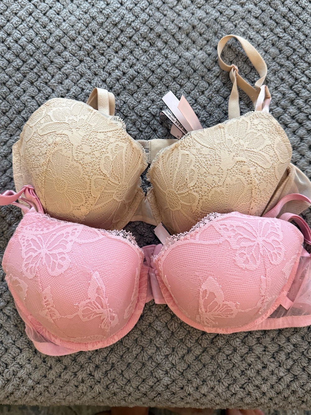 Lot of 2 Victoria's Secret Beige and Pink Lace Push-Up Bras Never Wore